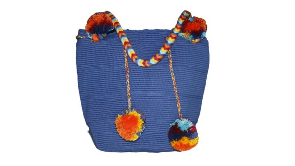 Mochila trenzada y pompones - Image 2