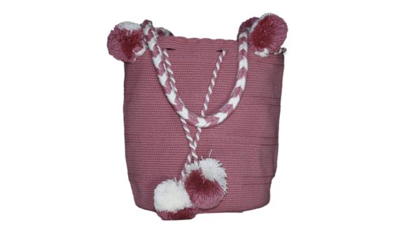 Mochila trenzada y pompones - Image 5